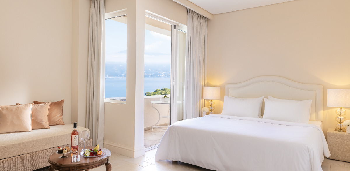 02-double-guestroom-landscape-or-side-sea-view-sleeping-quarters