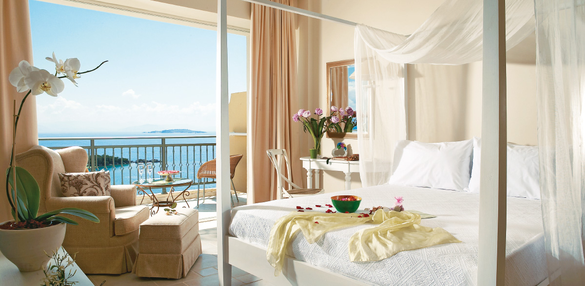 01-sky-luxury-guestroom-sea-view-overlooking-the-sea