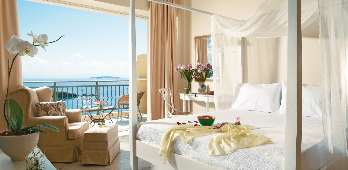 superior-panoramic-sea-view-bedroom-and-outdoor-spaces