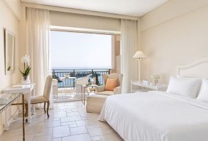 22-superior-panoramic-guestroom-sea-view